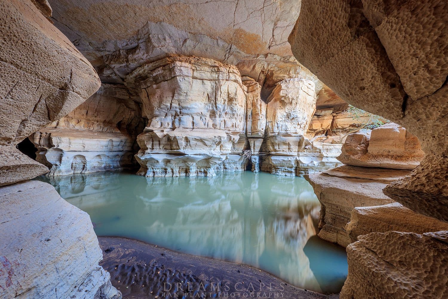 Sof Umar Cave photo 4